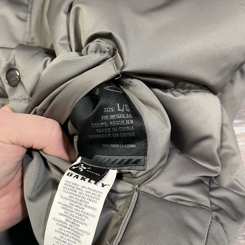 Oakley Command Reversible Puffer Vest Gray Mens Size Large Y2k Insulated Winter View 5